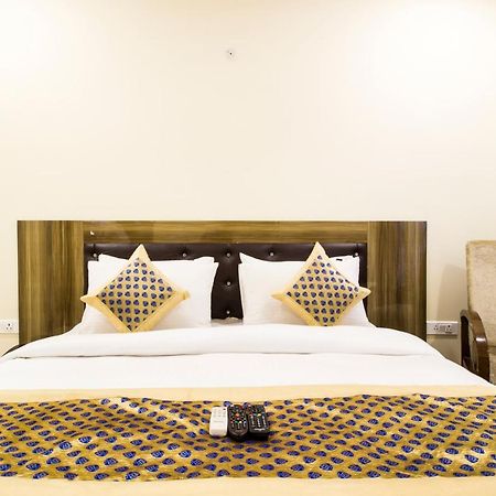 Fabhotel Signature Cyber Park Delhi  Dış mekan fotoğraf