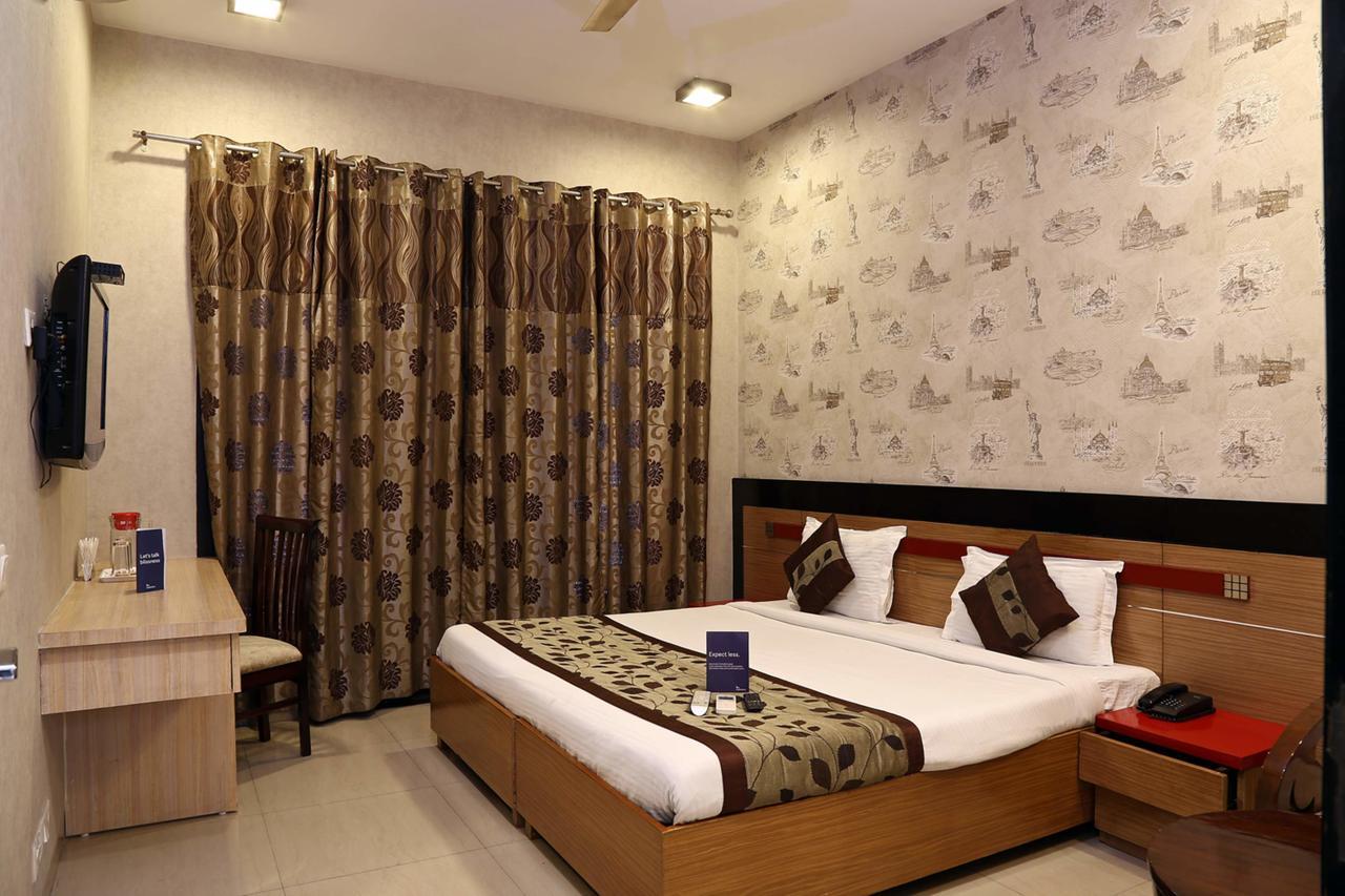 Fabhotel Signature Cyber Park Delhi  Dış mekan fotoğraf