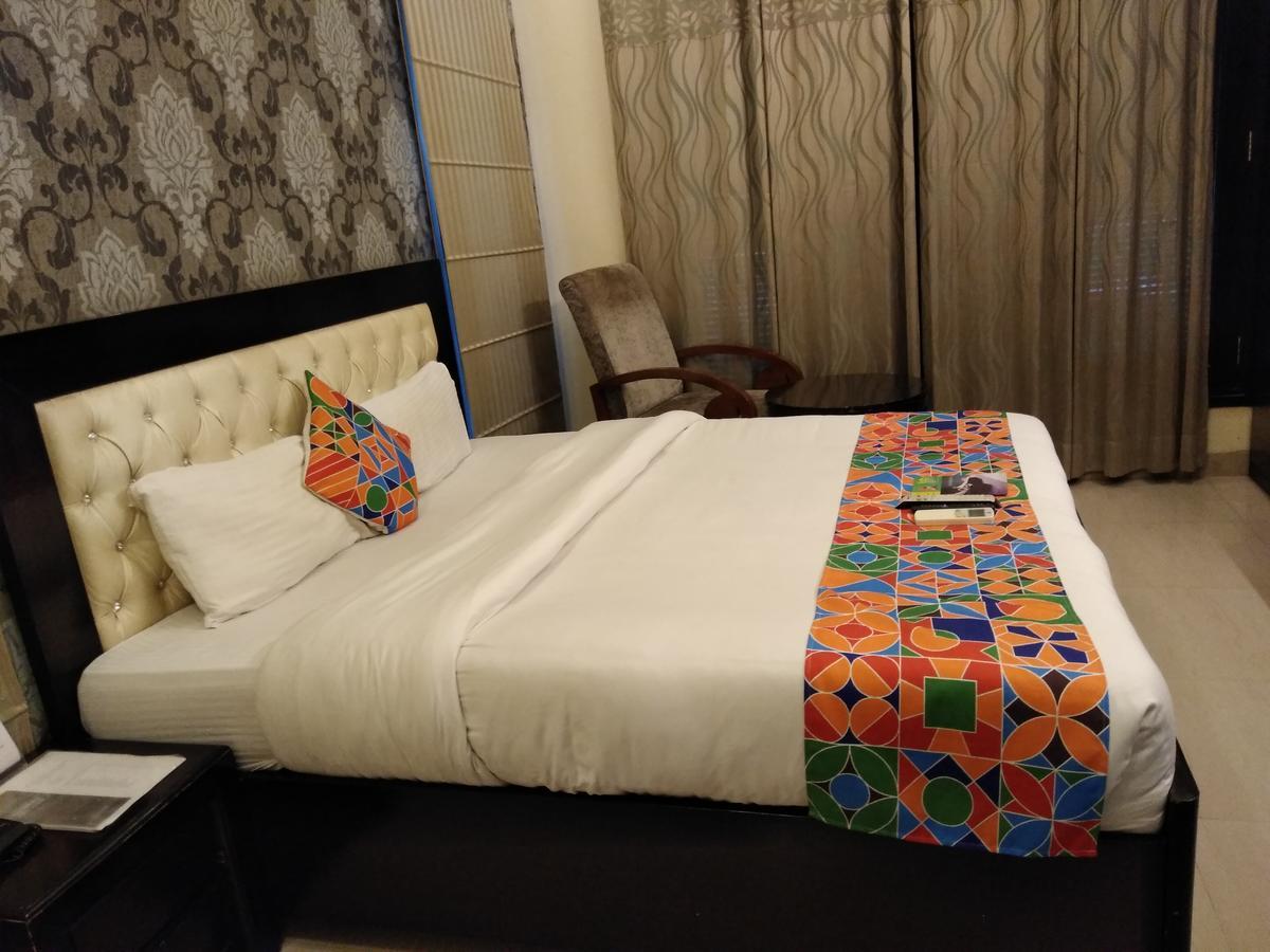 Fabhotel Signature Cyber Park Delhi  Oda fotoğraf