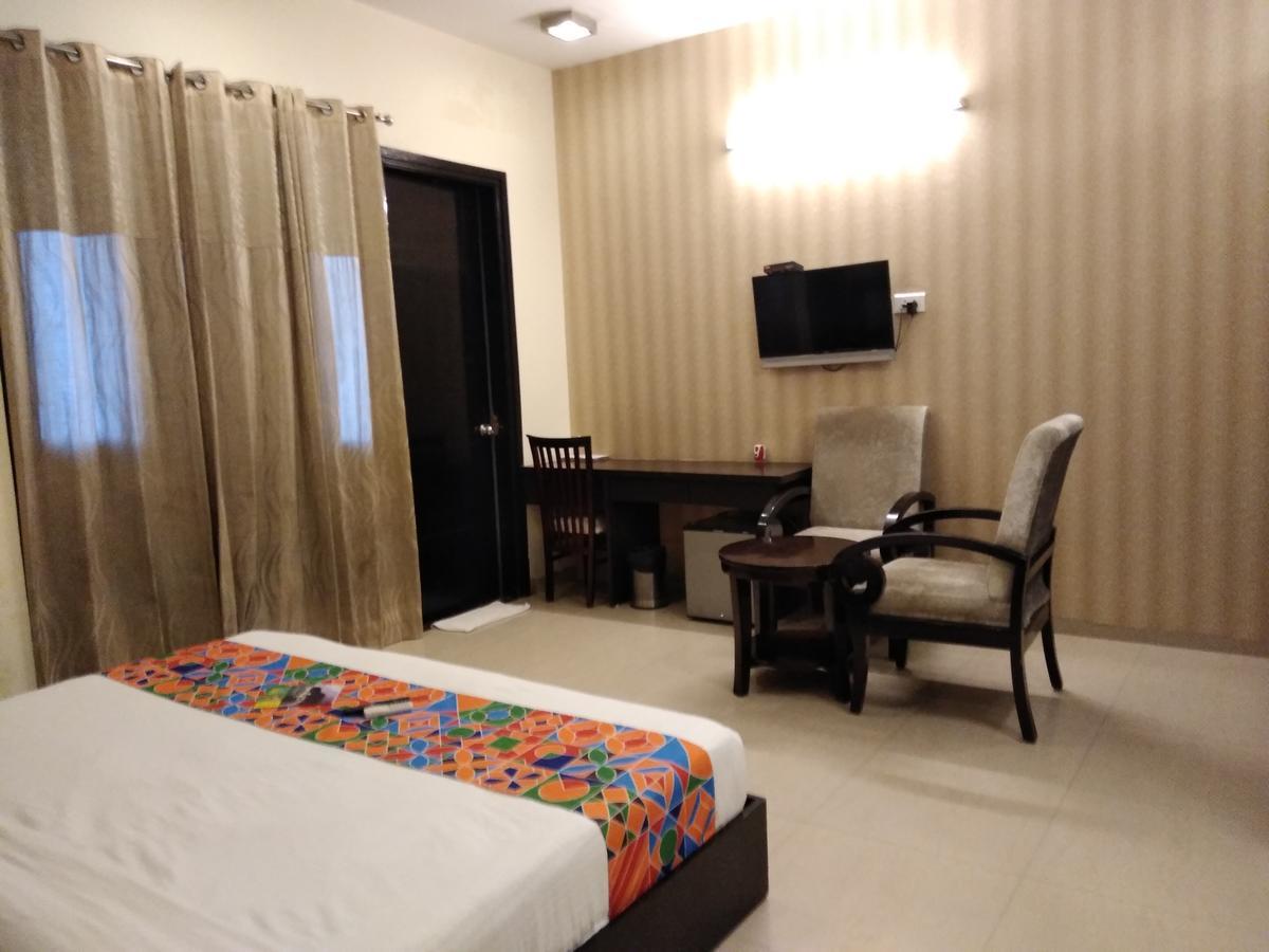 Fabhotel Signature Cyber Park Delhi  Oda fotoğraf