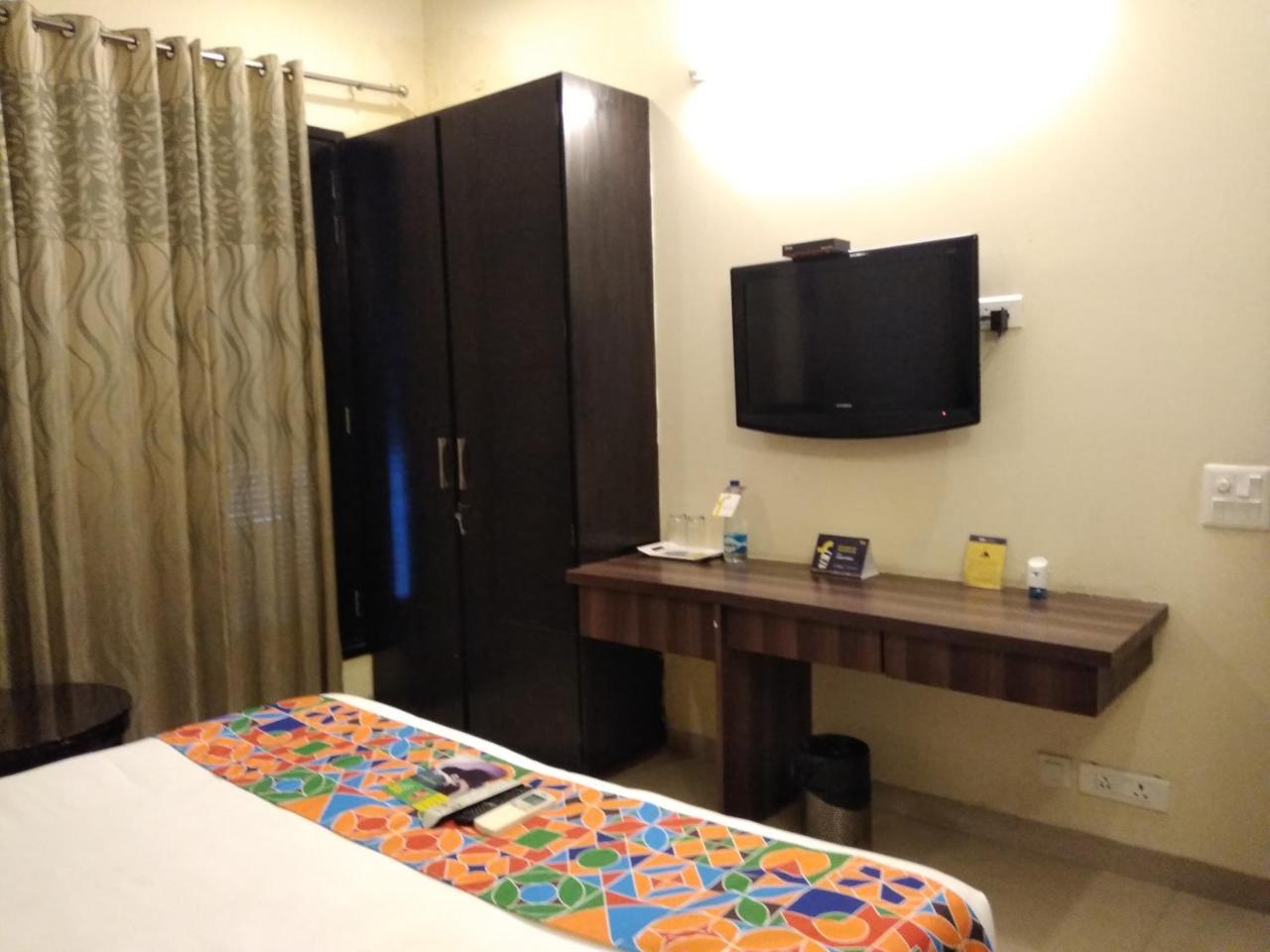 Fabhotel Signature Cyber Park Delhi  Oda fotoğraf