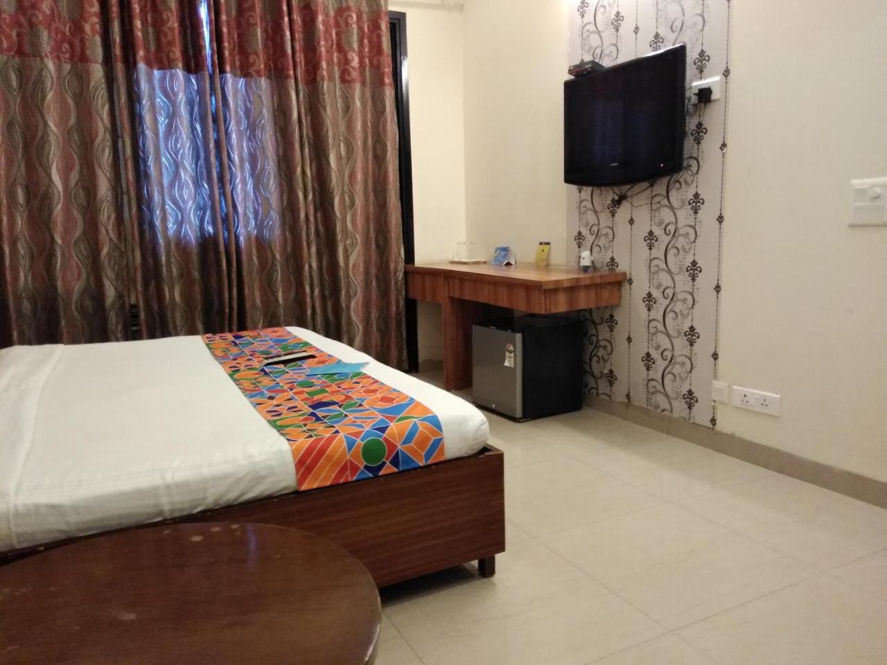 Fabhotel Signature Cyber Park Delhi  Oda fotoğraf