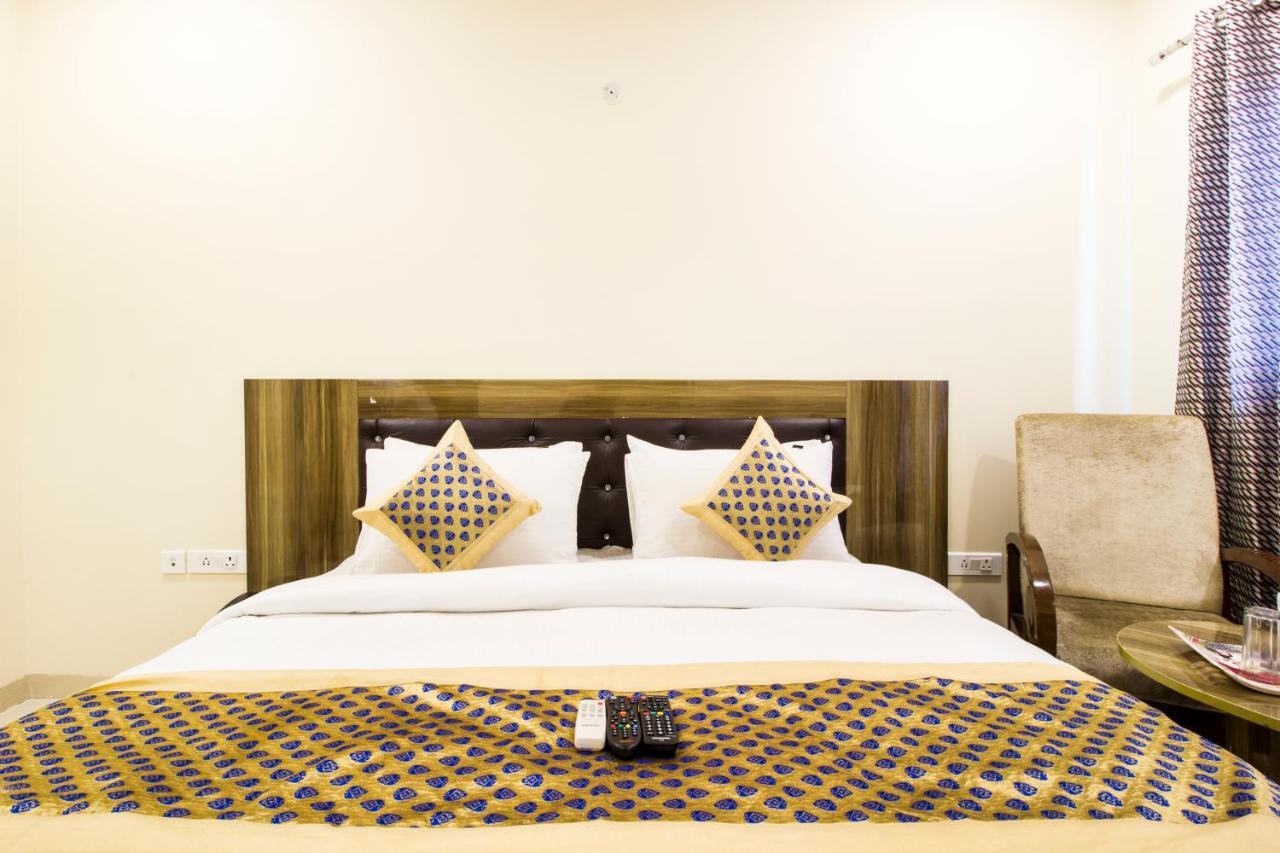 Fabhotel Signature Cyber Park Delhi  Dış mekan fotoğraf