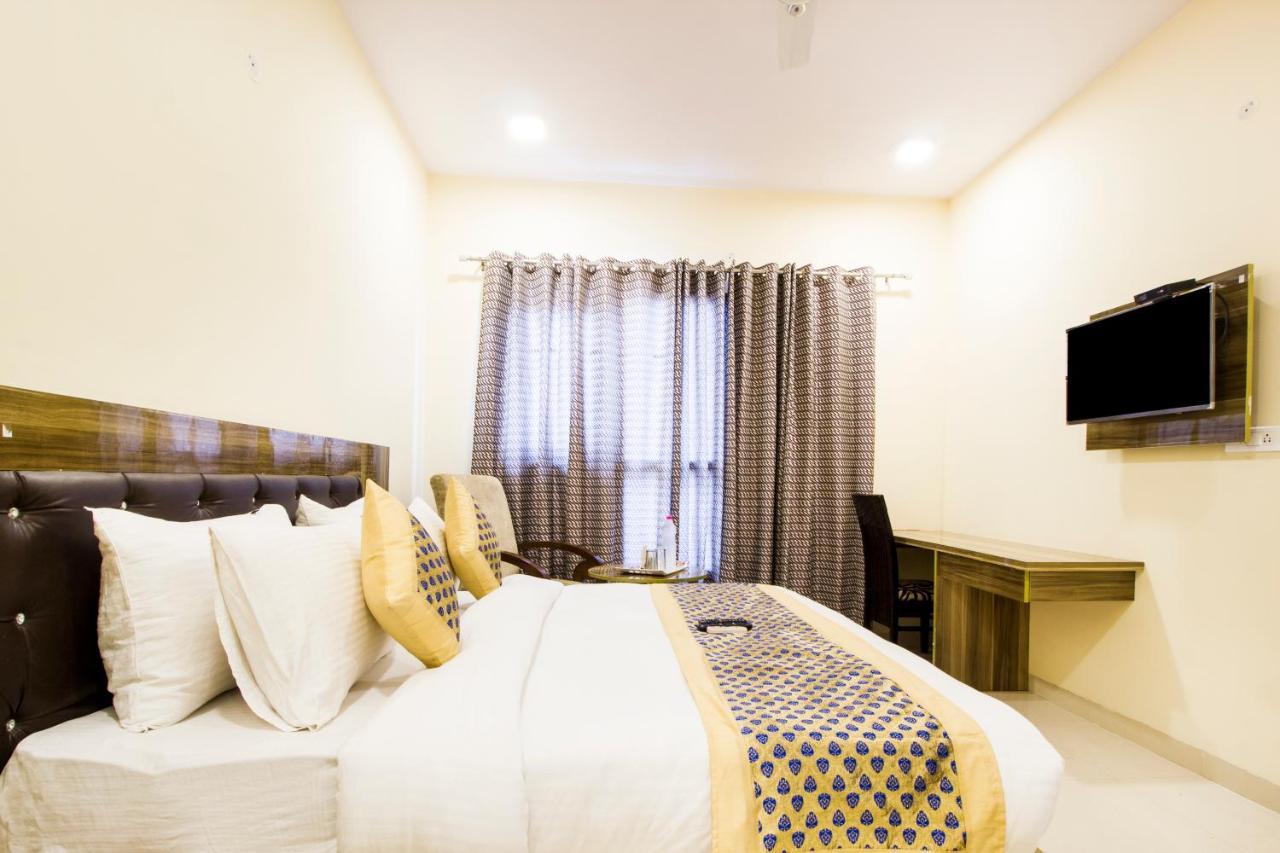Fabhotel Signature Cyber Park Delhi  Dış mekan fotoğraf