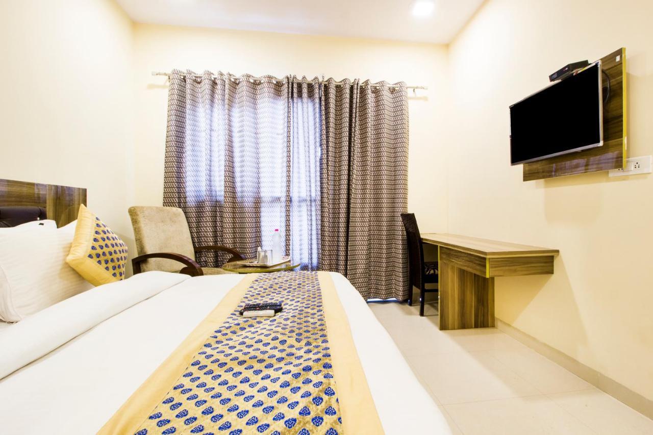 Fabhotel Signature Cyber Park Delhi  Dış mekan fotoğraf