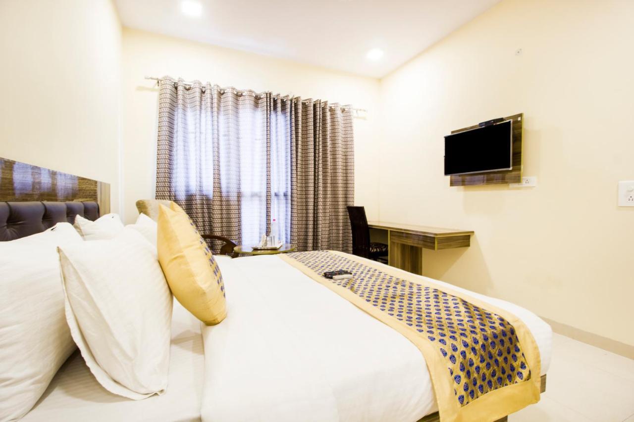 Fabhotel Signature Cyber Park Delhi  Dış mekan fotoğraf