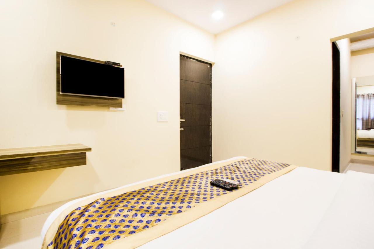 Fabhotel Signature Cyber Park Delhi  Dış mekan fotoğraf