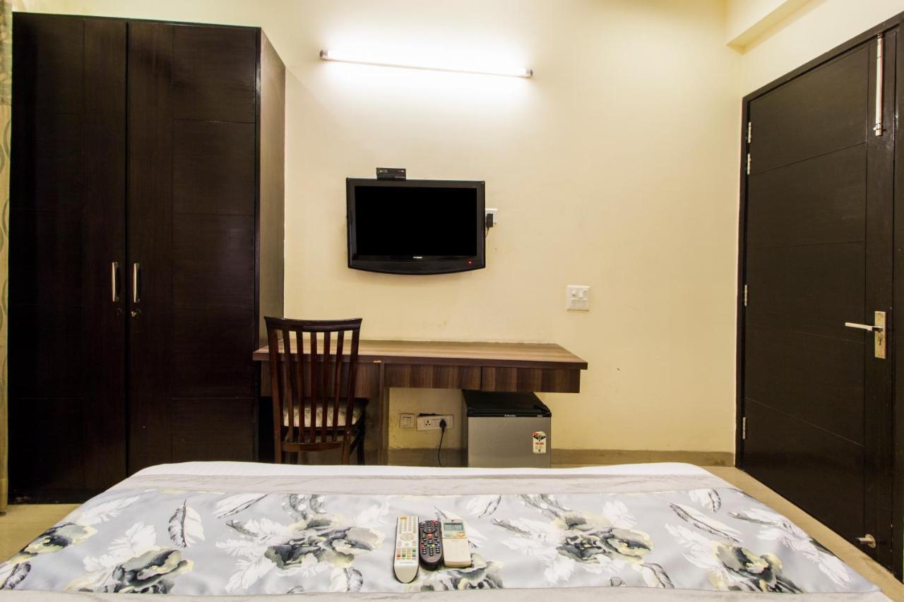 Fabhotel Signature Cyber Park Delhi  Dış mekan fotoğraf